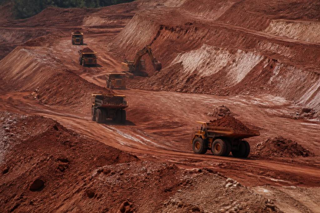Bauxite en Guinée : enjeux, exploitation et impacts économiques
